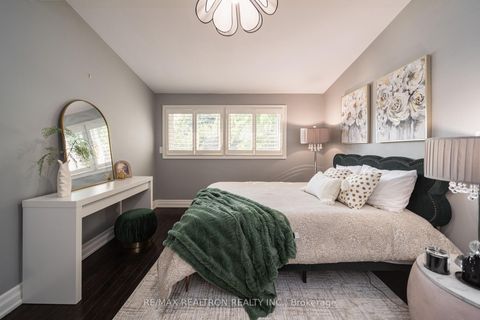 Photo 19 at 2 Lynedock Crescent, Donalda, Toronto