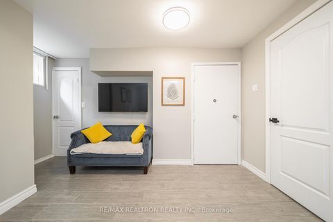 Photo 32 at 2 Lynedock Crescent, Donalda, Toronto