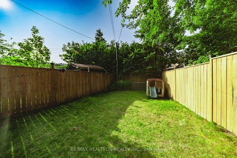 Photo 37 at 2 Lynedock Crescent, Donalda, Toronto