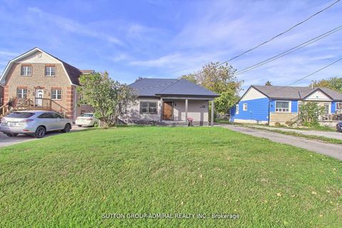 Photo 4 at 836 Montsell Avenue, Historic Lakeshore Communities, Georgina