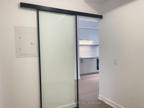 Photo 12 at 1512 - 91 Montclair Avenue, Forest Hill South, Toronto