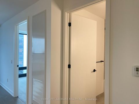 Photo 17 at 1512 - 91 Montclair Avenue, Forest Hill South, Toronto