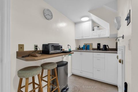 Photo 19 at 61 Bernick Drive, Grove East, Barrie