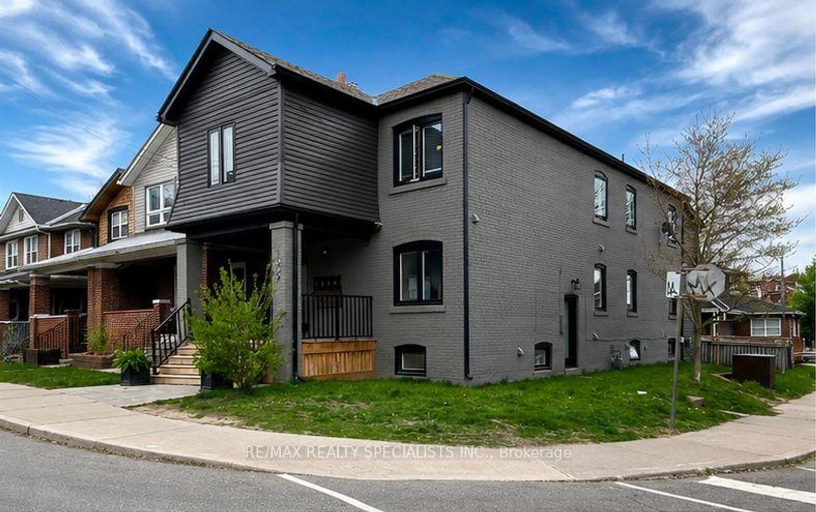 1659 Gerrard Street E, Woodbine Corridor, Toronto 