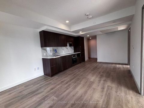 Photo 4 at 2203 - 3 Concord Cityplace Way, Waterfront Communities C1, Toronto