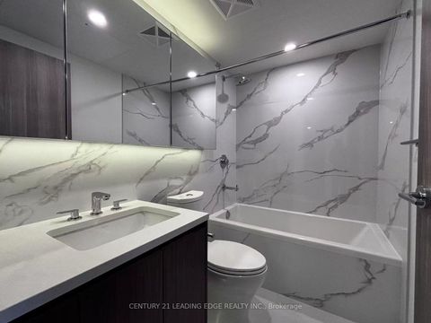 Photo 6 at 2203 - 3 Concord Cityplace Way, Waterfront Communities C1, Toronto