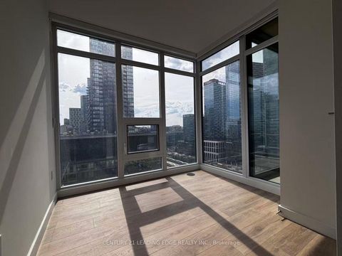 Photo 8 at 2203 - 3 Concord Cityplace Way, Waterfront Communities C1, Toronto