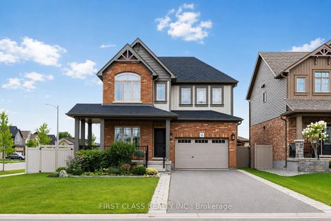 Photo 0 at 2 Pennell Drive, Ardagh, Barrie