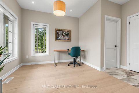 Photo 4 at 2 Pennell Drive, Ardagh, Barrie