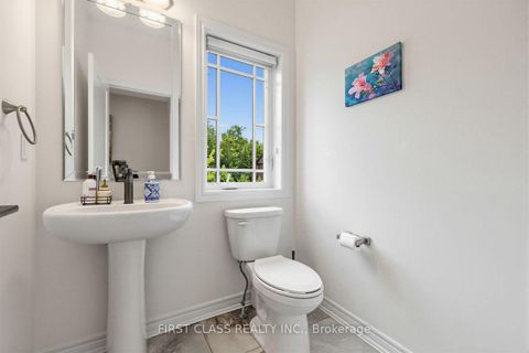 Photo 5 at 2 Pennell Drive, Ardagh, Barrie