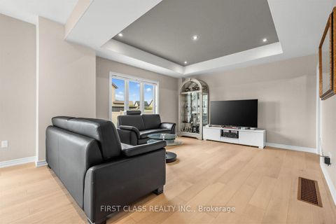 Photo 6 at 2 Pennell Drive, Ardagh, Barrie