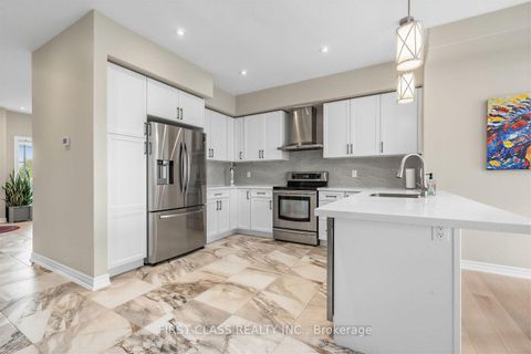 Photo 14 at 2 Pennell Drive, Ardagh, Barrie