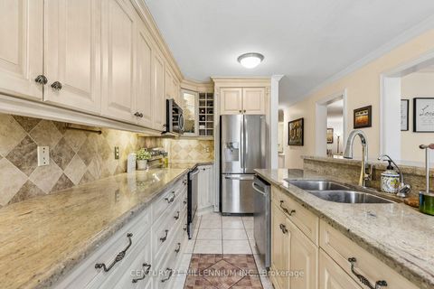 Photo 11 at 332 St Joan Of Arc Avenue, Maple, Vaughan