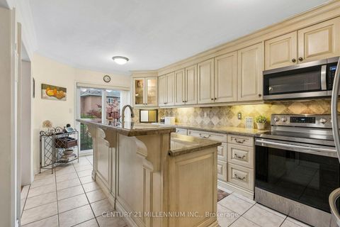 Photo 12 at 332 St Joan Of Arc Avenue, Maple, Vaughan