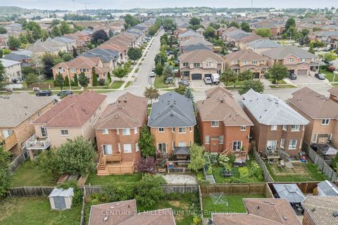 Photo 46 at 332 St Joan Of Arc Avenue, Maple, Vaughan