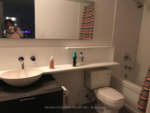 Photo 8 at 4503 - 15 Fort York Boulevard, Waterfront Communities C1, Toronto