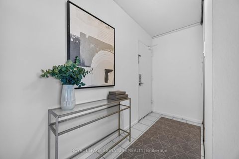 Photo 4 at 2502 - 715 Don Mills Road, Flemingdon Park, Toronto