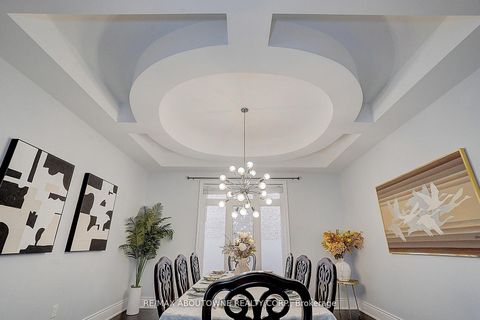 Photo 8 at 16 Gracedale Drive, Westbrook, Richmond Hill