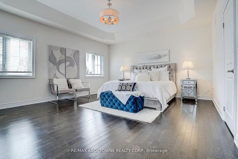 Photo 20 at 16 Gracedale Drive, Westbrook, Richmond Hill