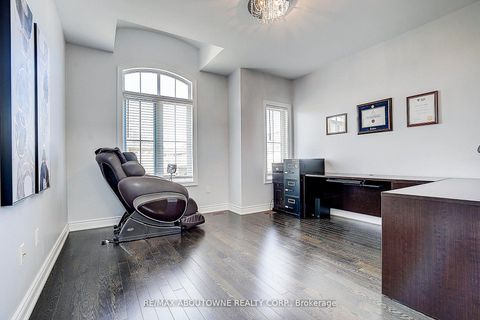 Photo 24 at 16 Gracedale Drive, Westbrook, Richmond Hill