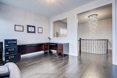 Photo 25 at 16 Gracedale Drive, Westbrook, Richmond Hill