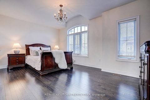 Photo 26 at 16 Gracedale Drive, Westbrook, Richmond Hill