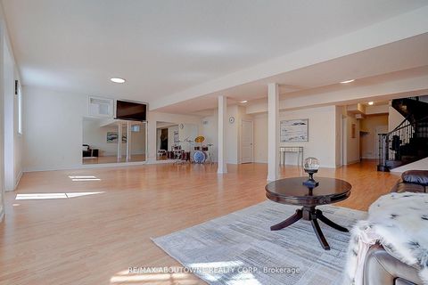 Photo 34 at 16 Gracedale Drive, Westbrook, Richmond Hill