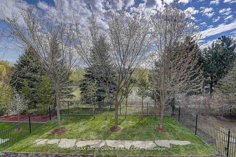 Photo 41 at 16 Gracedale Drive, Westbrook, Richmond Hill