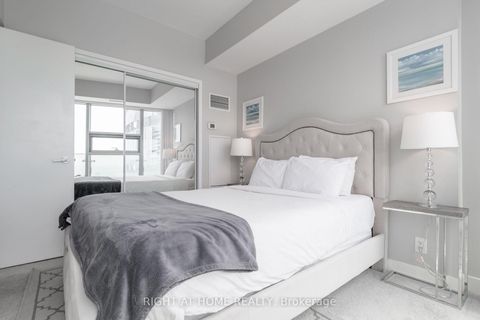 Photo 1 at 5606 - 14 York Street, Waterfront Communities C1, Toronto