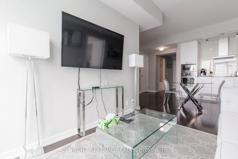Photo 11 at 5606 - 14 York Street, Waterfront Communities C1, Toronto