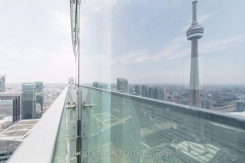 Photo 14 at 5606 - 14 York Street, Waterfront Communities C1, Toronto