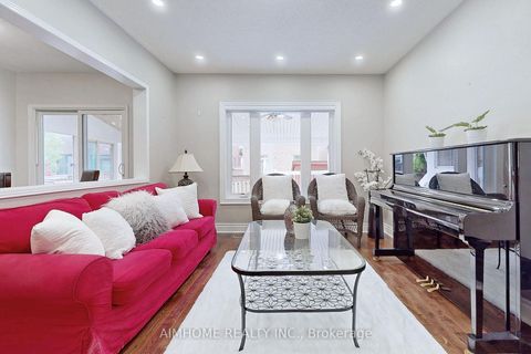 Photo 2 at 399 Flanagan Court, Summerhill Estates, Newmarket