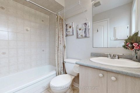 Photo 25 at 399 Flanagan Court, Summerhill Estates, Newmarket