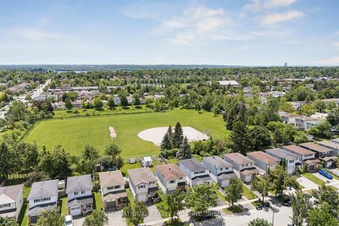 Photo 36 at 206 Hickling Trail, Grove East, Barrie