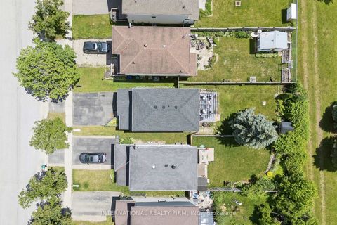 Photo 39 at 206 Hickling Trail, Grove East, Barrie