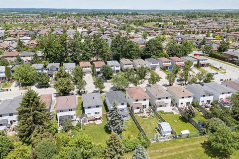 Photo 41 at 206 Hickling Trail, Grove East, Barrie