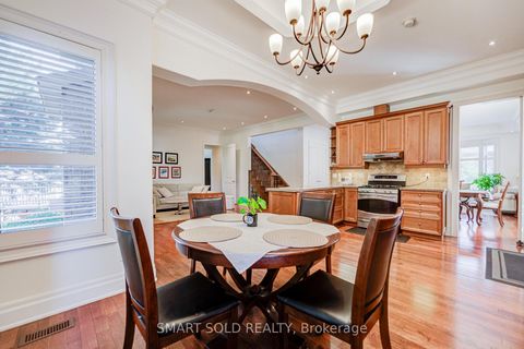 Photo 15 at 6 Brill Crescent, Newtonbrook West, Toronto
