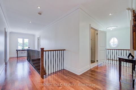 Photo 21 at 6 Brill Crescent, Newtonbrook West, Toronto