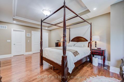 Photo 25 at 6 Brill Crescent, Newtonbrook West, Toronto