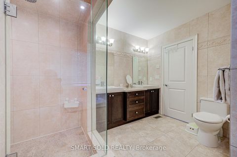 Photo 26 at 6 Brill Crescent, Newtonbrook West, Toronto