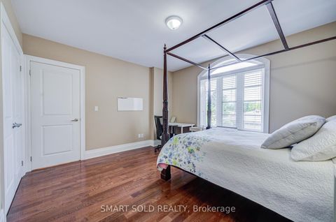 Photo 28 at 6 Brill Crescent, Newtonbrook West, Toronto