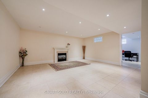 Photo 31 at 6 Brill Crescent, Newtonbrook West, Toronto