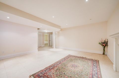 Photo 32 at 6 Brill Crescent, Newtonbrook West, Toronto