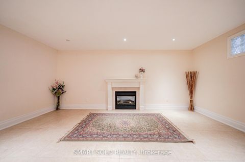 Photo 33 at 6 Brill Crescent, Newtonbrook West, Toronto