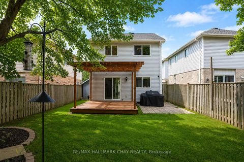 Photo 2 at 100 Copeman Crescent, Painswick North, Barrie