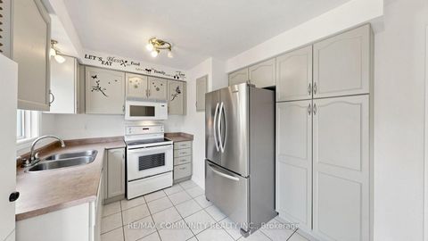 Photo 10 at 38 Iveagh Drive, Keswick North, Georgina
