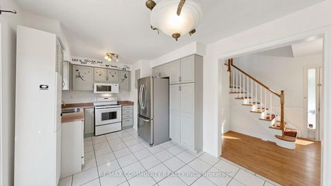 Photo 14 at 38 Iveagh Drive, Keswick North, Georgina