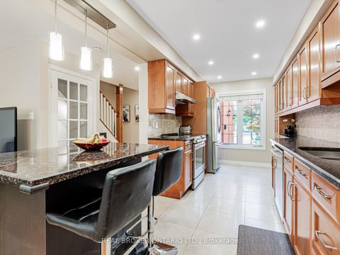 Photo 7 at 125 Kersey Crescent, North Richvale, Richmond Hill