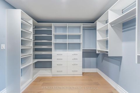 Photo 9 at 32 Bradfield Avenue W, City Centre West, Toronto