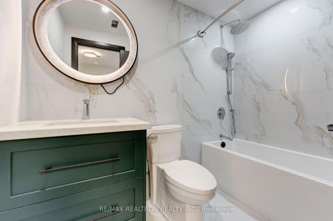 Photo 10 at 32 Bradfield Avenue W, City Centre West, Toronto